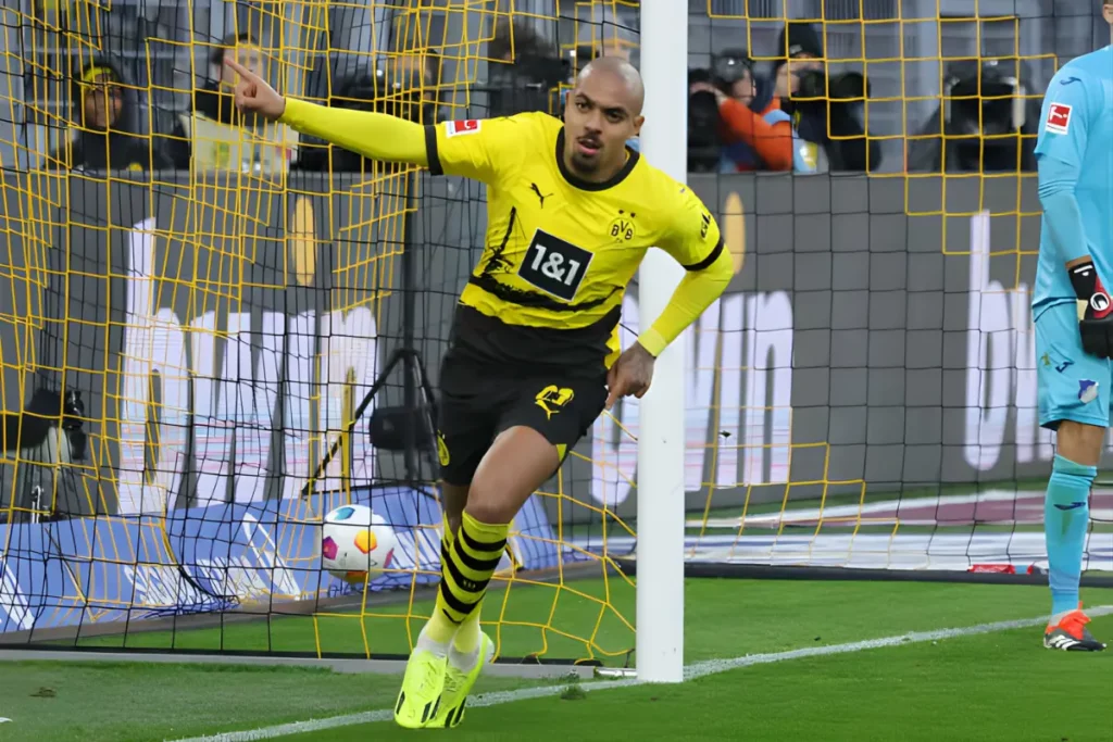 Donyell Malen, Borussia Dortmund striker